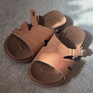 KUAILU Tan Sandals SIZE 6 (36)
